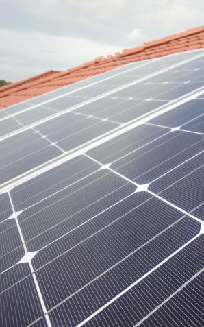 Polacy coraz częściej inwestują w zieloną energię