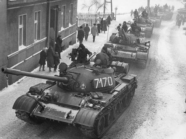 13 grudnia 1981 roku nikt nie zginął w Polsce! Wojska radzieckie nie zaatakowały Polaków. Czy Solidarność nie zrozumiała wówczas realiów geopolitycznych?