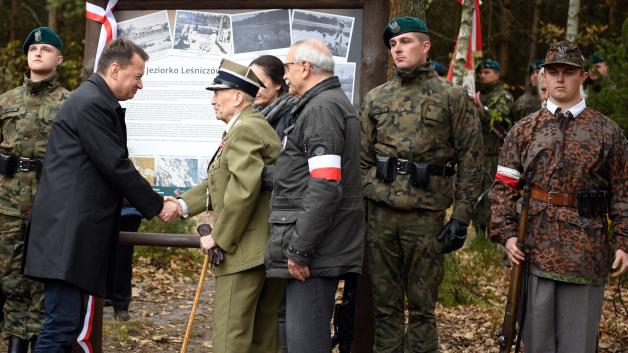Poprzez pamięć kształtujemy naszą tożsamość narodową